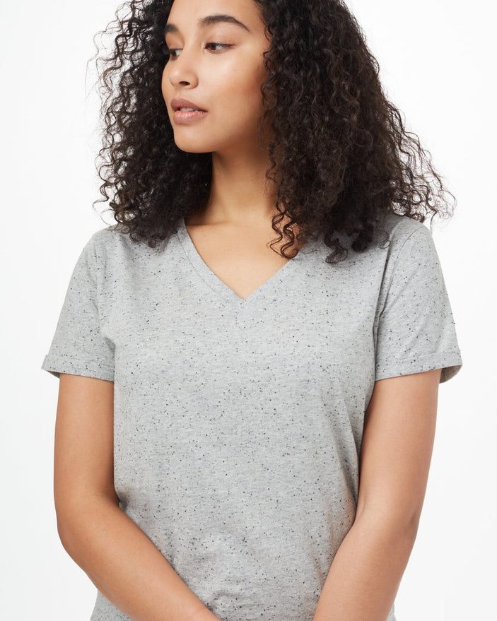 Image of product: T-shirt col en V Nahanni pour femmes