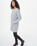Image of product: Robe en molleton avec col ras du cou pour femmes